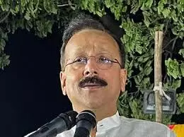1371543-baba-siddiki