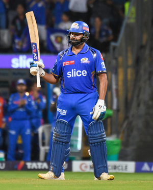 rohit_celebrate_hulf_1